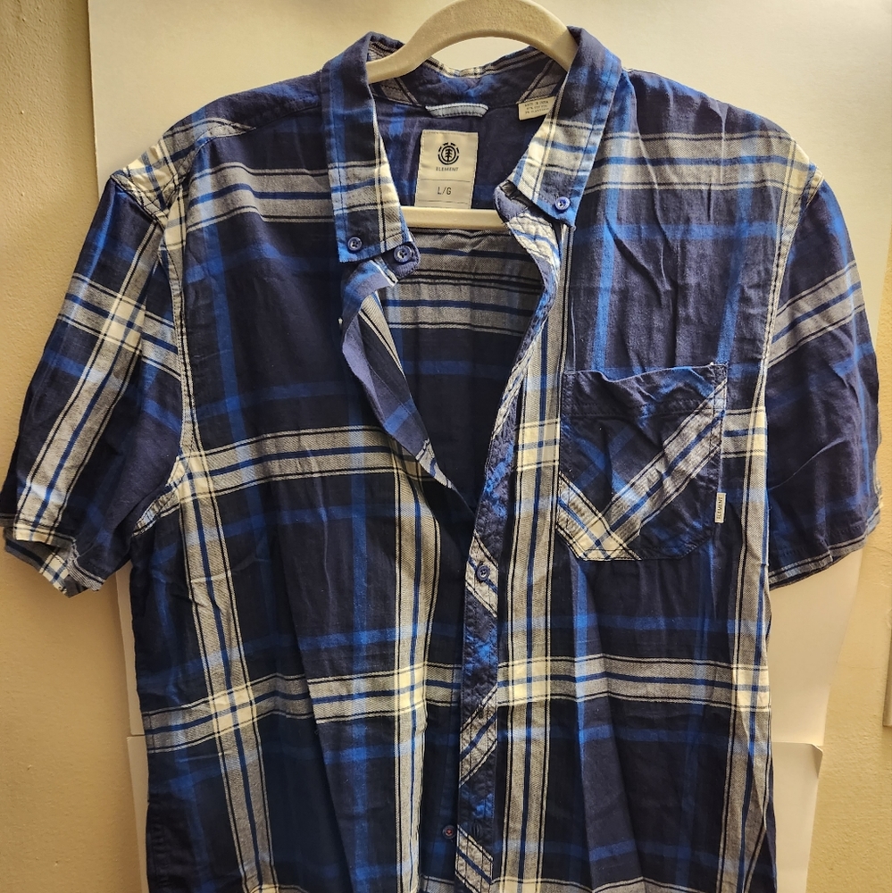Men's Elements Button Up Shirt | Size L | Stylish & Comfortable